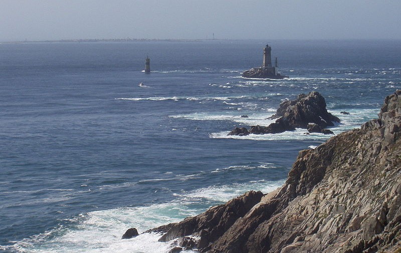 800px-Pointe_du_Raz.jpeg