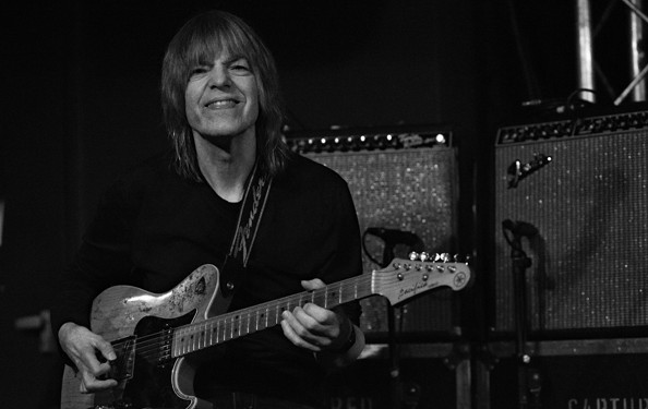 Mike Stern4L.jpg