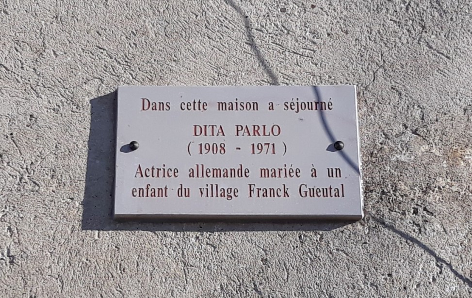 Plaque maison Dita.jpg