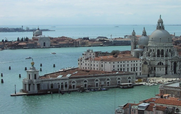 Punta-della-Dogana - medium.jpg