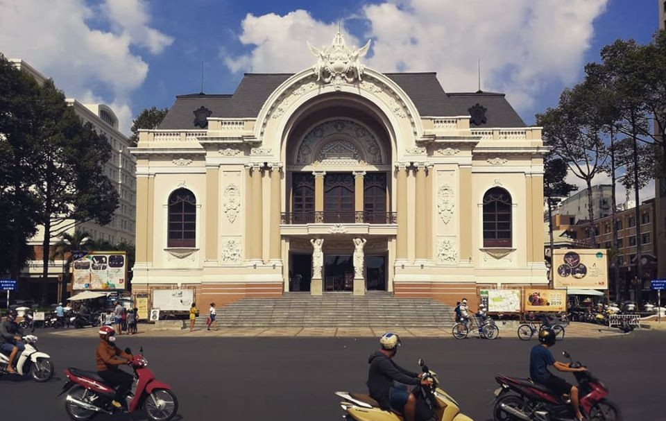 saigon opera house.jpg