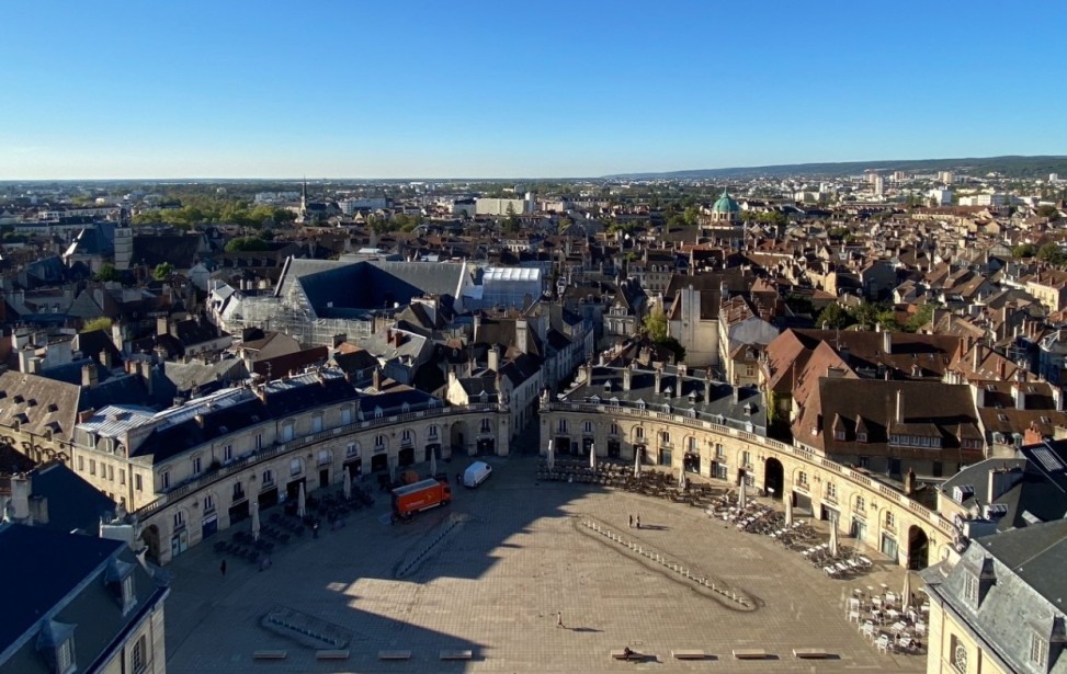 de la tour philippe le bon vue dijon.jpg