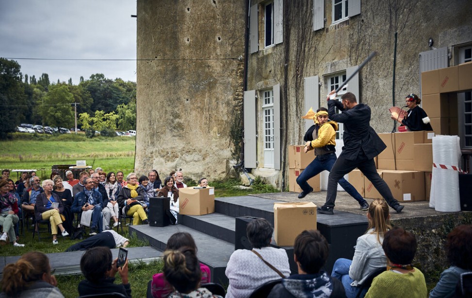 photo c.r.a.s.h. - cie hors jeu - crédit joseph banderet.jpg
