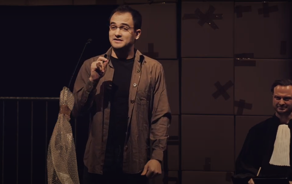 photo c.r.a.s.h. 2 - cie hors jeu - extrait captation guillaume cousty.png