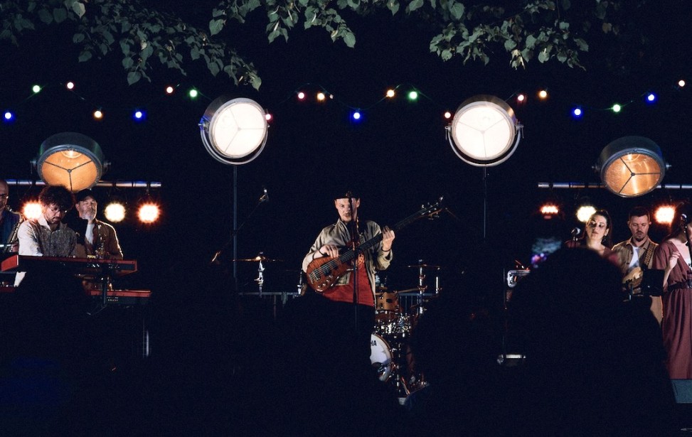 fullband_02_2.jpeg