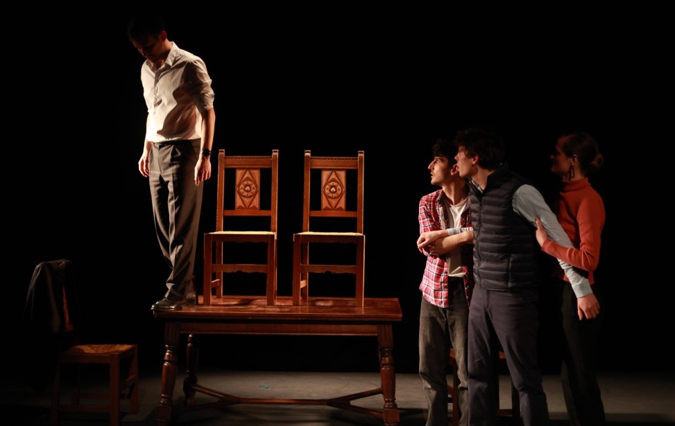 photo du père table red.jpg