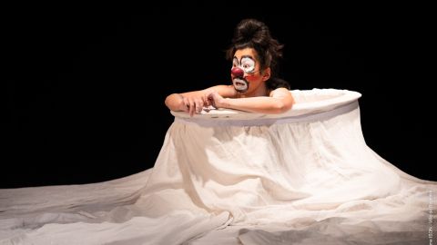cie la tache-les beaux draps - maly chhum - photo 1 crédit guillaume ison.jpeg